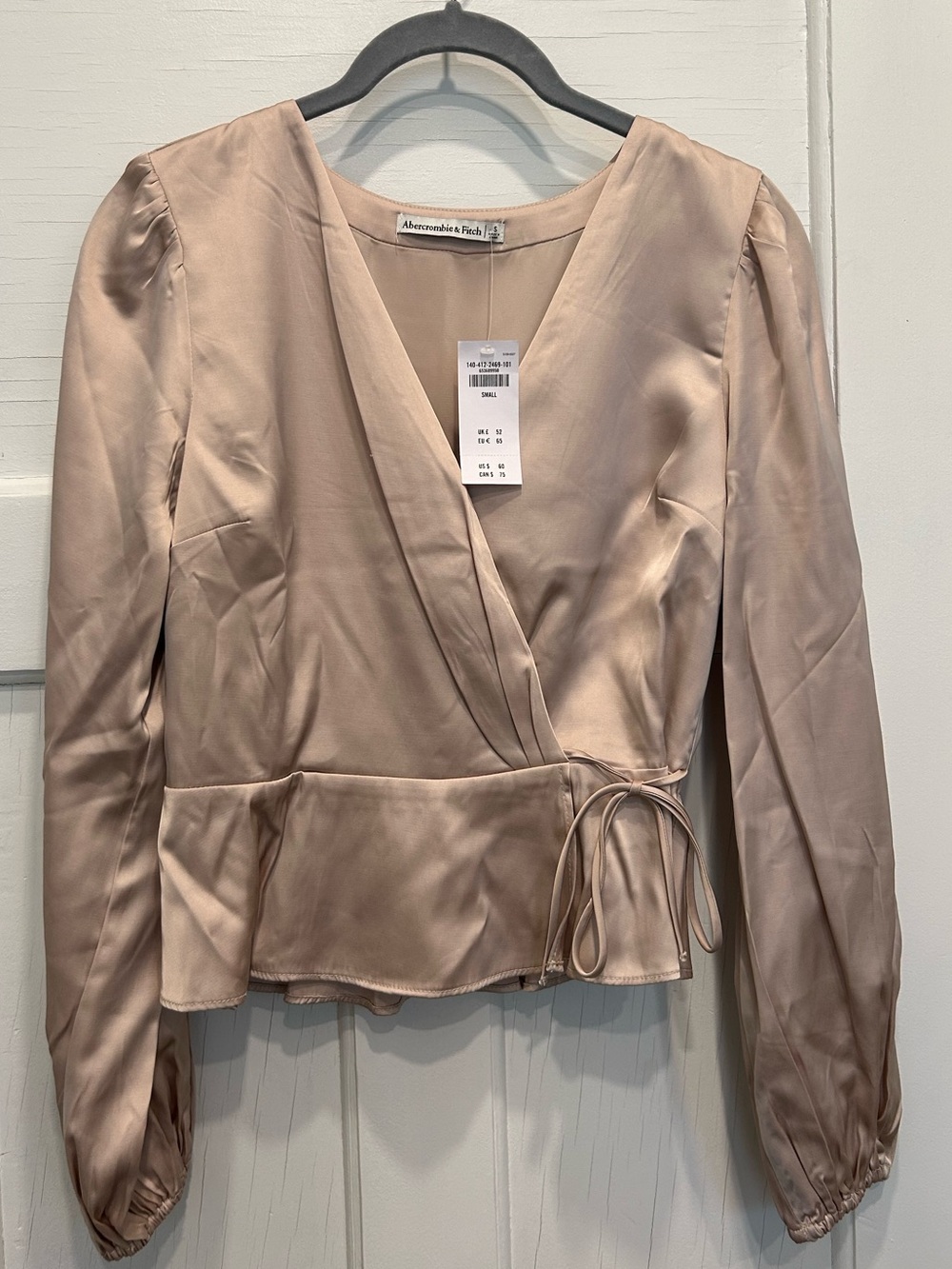 Abercrombie & Fitch Light Blush Wrap Top